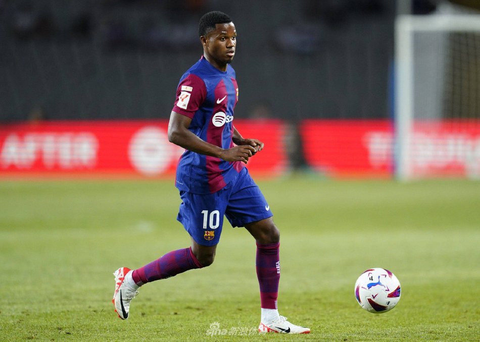 巴萨全取三 巴萨全取三