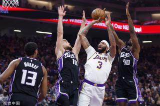 元的租借费 元的租借费